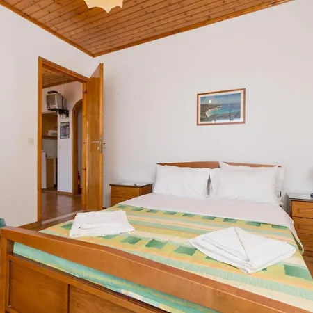 Dolphin 2 Villa *
