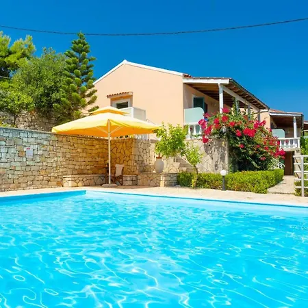 Dolphin 2 Villa